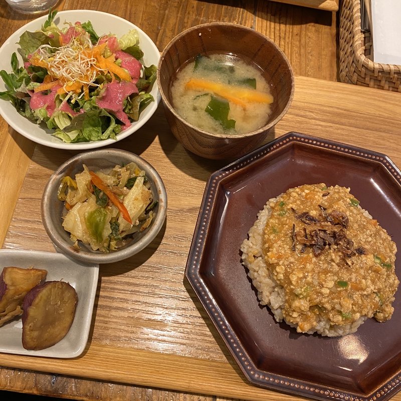 日替わりヘルシープレート(玄米カフェ実身美（サンミ）京橋店)