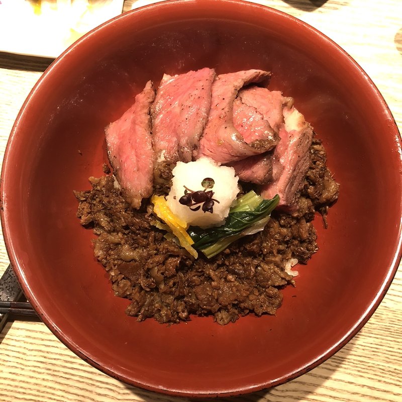 黒毛和牛贅沢重 梅(和牛贅沢重専門店 神楽坂 翔山亭 )