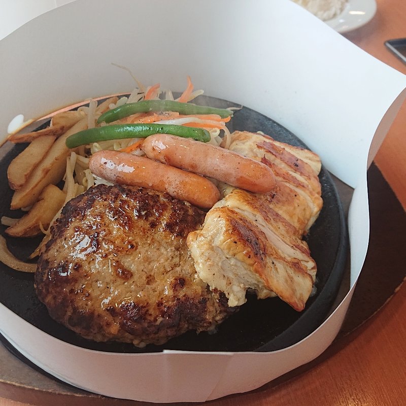 ミックスグリル(肉のはせ川 清田店)