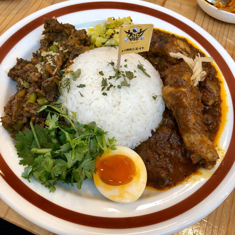カレバカ・キーマあいがけカレー(とり焼肉 エイト)