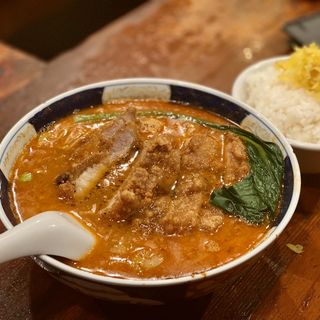 排骨担々麺(支那麺はしご 入船店)