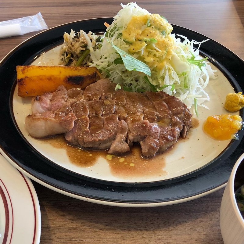 ポークソテー(豚肉料理店 シロッコ)