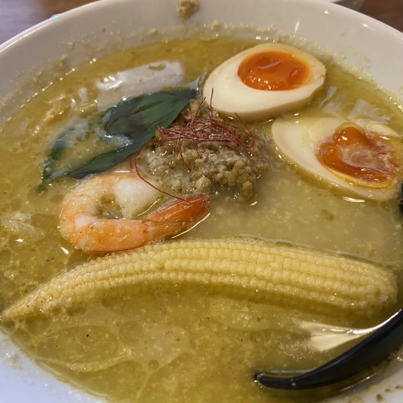 グリーンカレー坦々麺（限定）(麺家 誠 （マコト）)