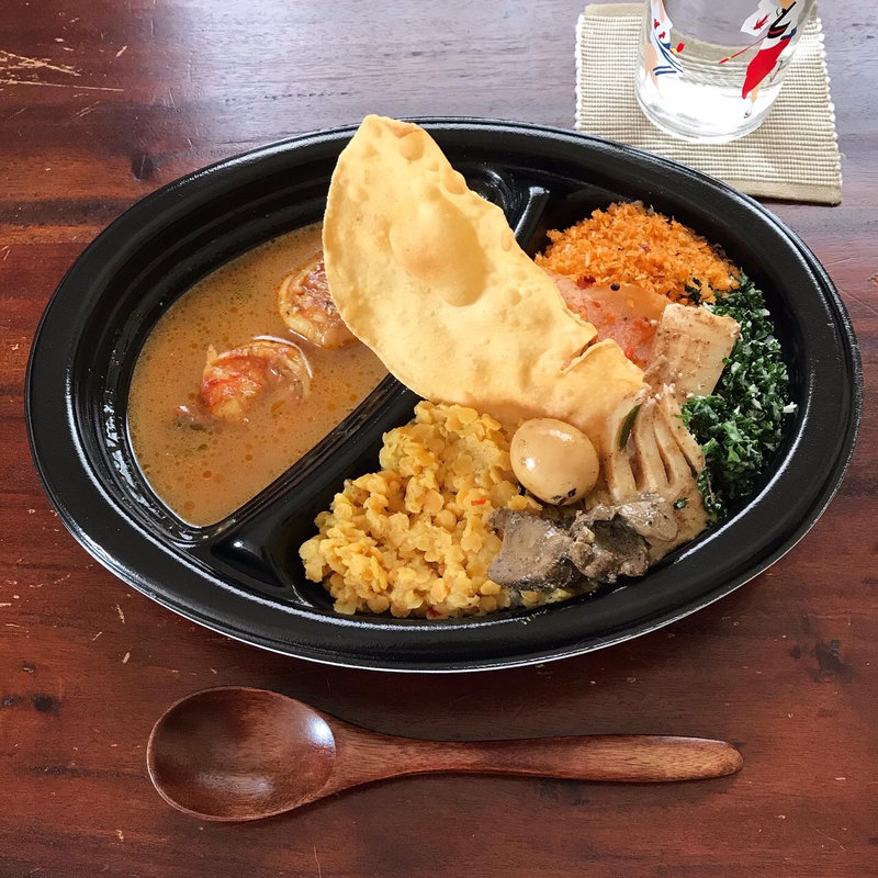 カレー弁当(ピピネラ )