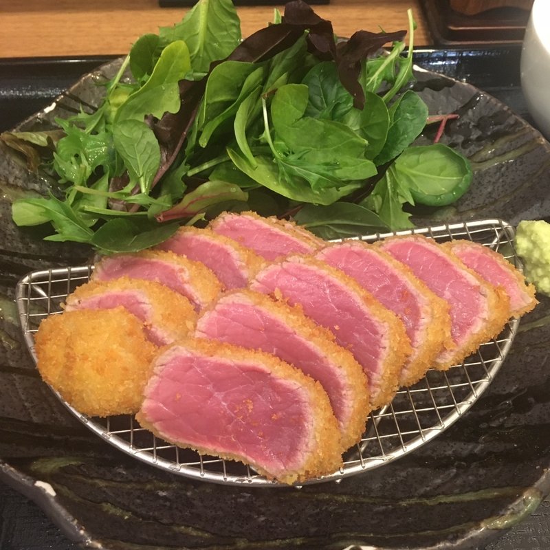 牛かつ定食(あおな )