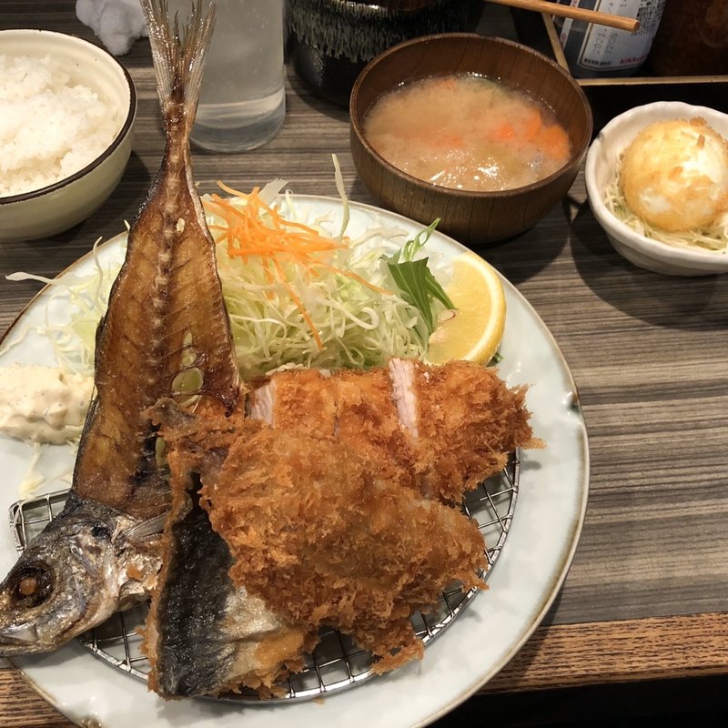 (とんかつどーんとこい)