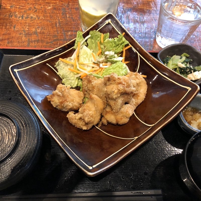 唐揚げ定食(さかえや 横浜みなとみらい本店)