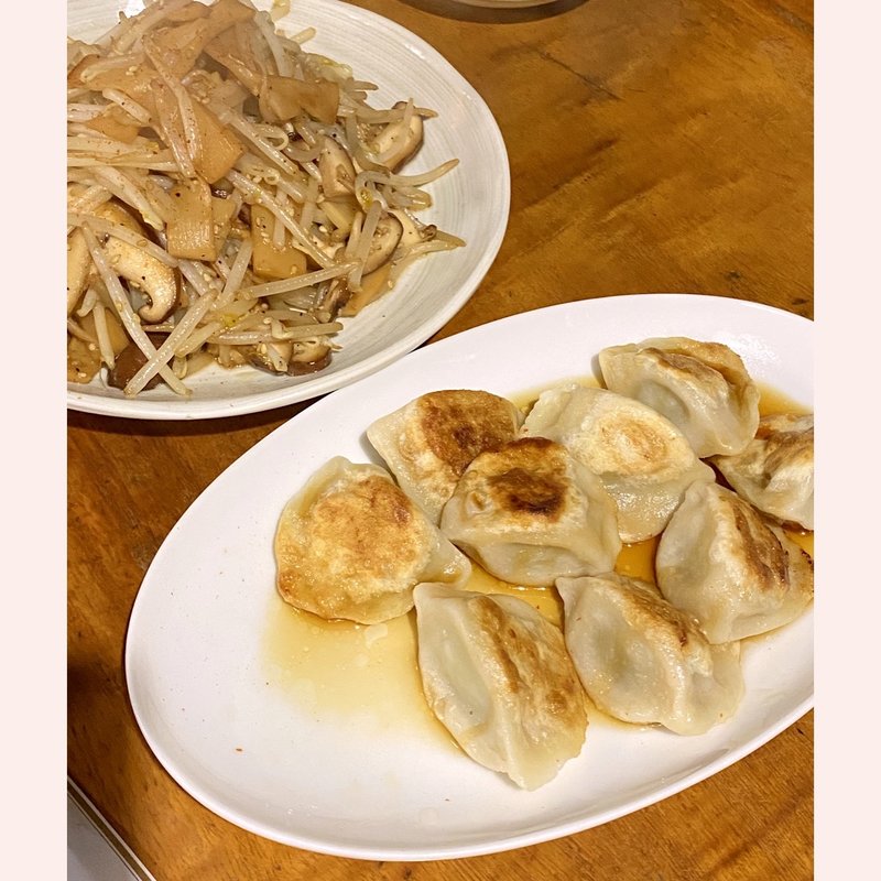 パクチー餃子(葡萄舎)