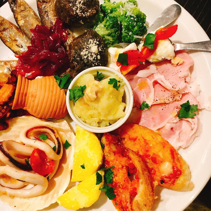 前菜盛り合わせ(イタリア食堂タヴェルナポルチーニ)