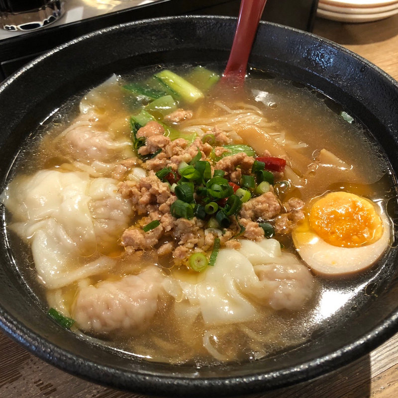 香港一品ワンタン麺(香港市場)