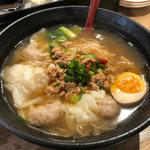 香港一品ワンタン麺