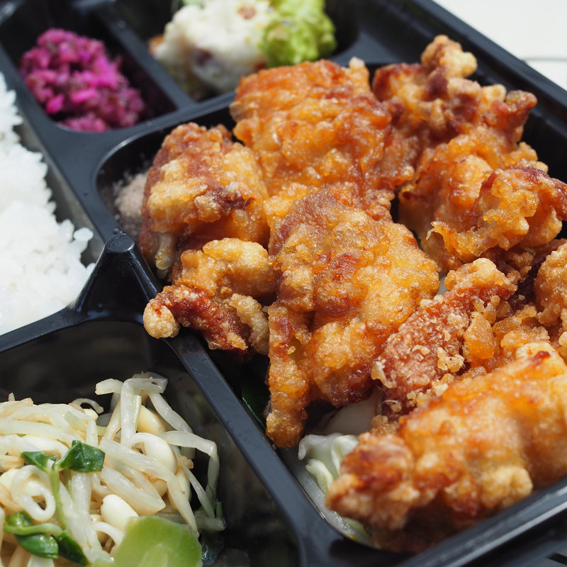 鶏の唐揚げ定食(黒龍天神樓 （コクリュウテンジンロウ）)