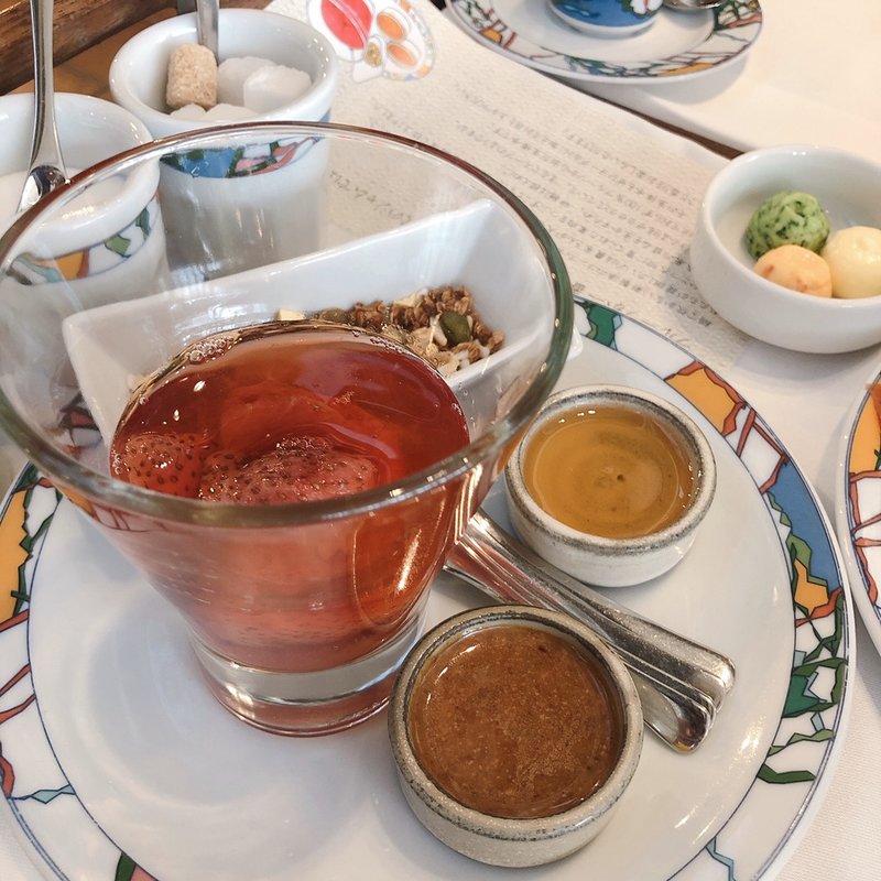 世界一の朝食（生コンフィチュールと栗の花のはちみつ）(ダイニングイグレック)