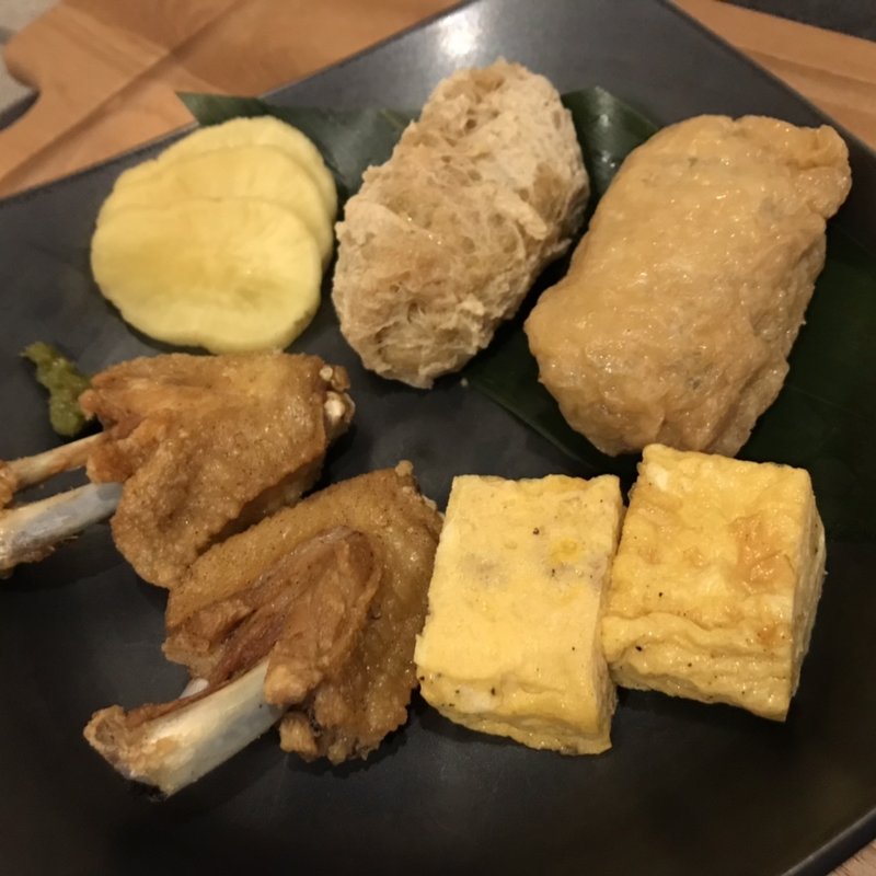 蕎麦いなり(2個)トリカラ(2個)セットだし巻き玉子付き(蕎麦 シカモア （そば Sycamore）)