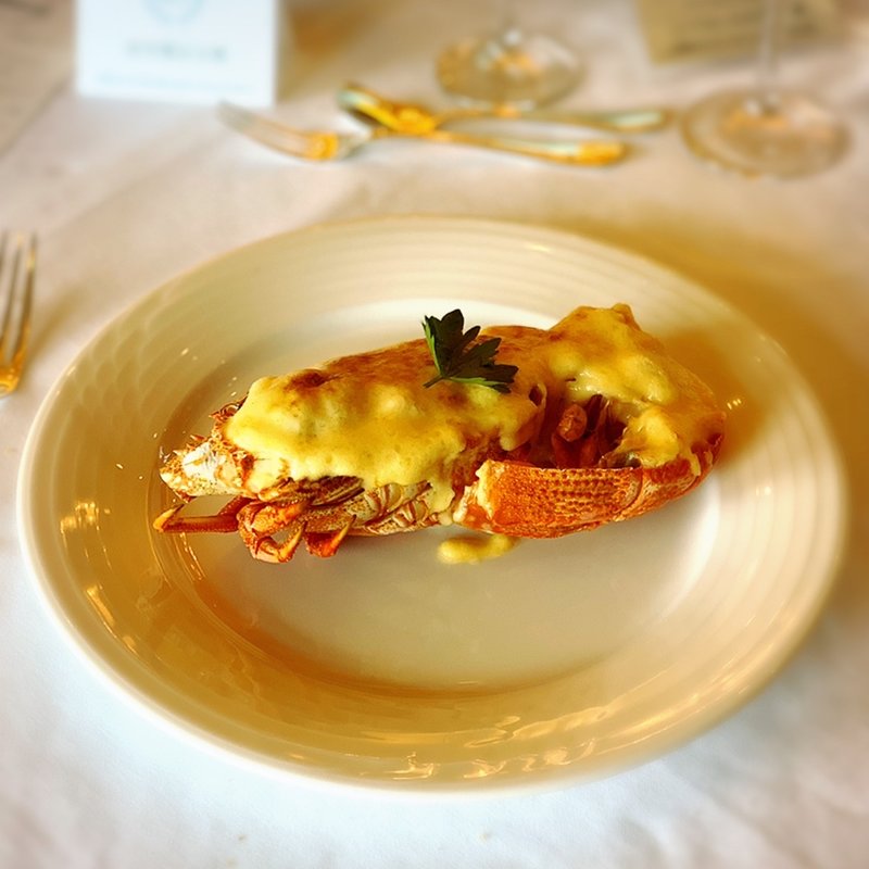 ロブスターとマッシュルームのグラタン テルミドール風(LIEBERIA)