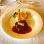 広島産牛フィレ肉のステーキ フォアグラ添え トリュフソース