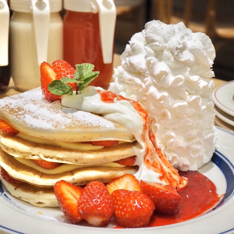 いちごのミルフィーユパンケーキ(Eggs 'n Things 心斎橋店)