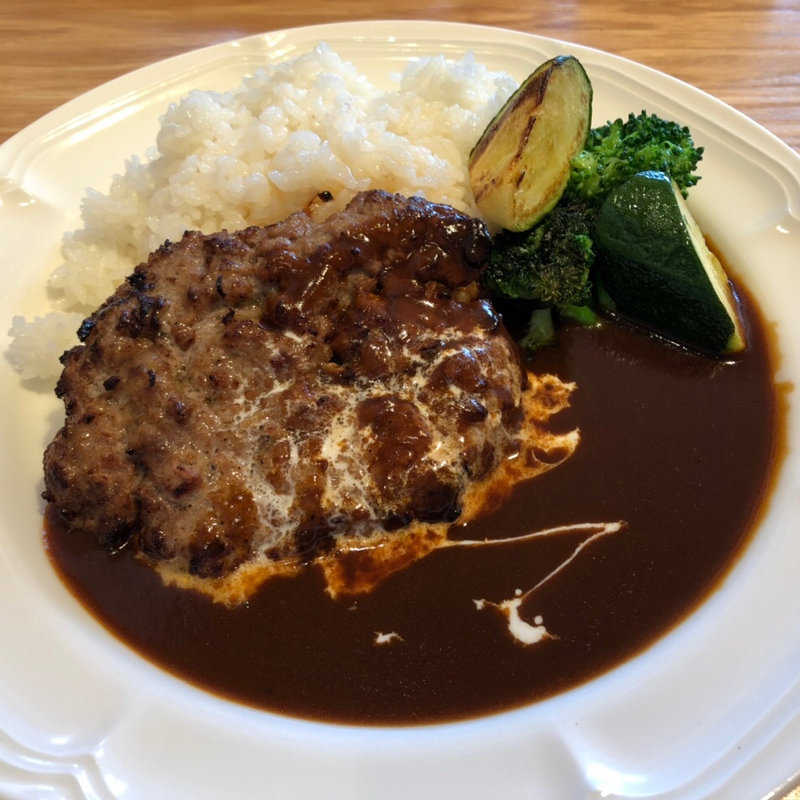 肉汁あふれるハンバーグ&デミグラス(MIDTREE)