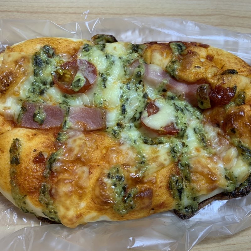 トマトとバジルのピザ(石井屋 （いしいや）)