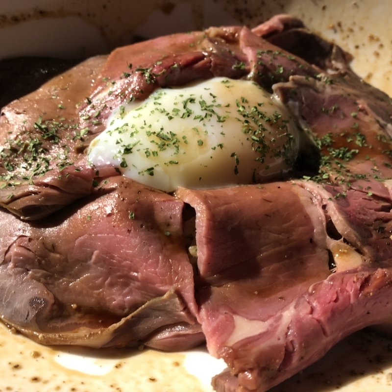 ローストビーフ丼　ランチ(Bistro Sakaba)