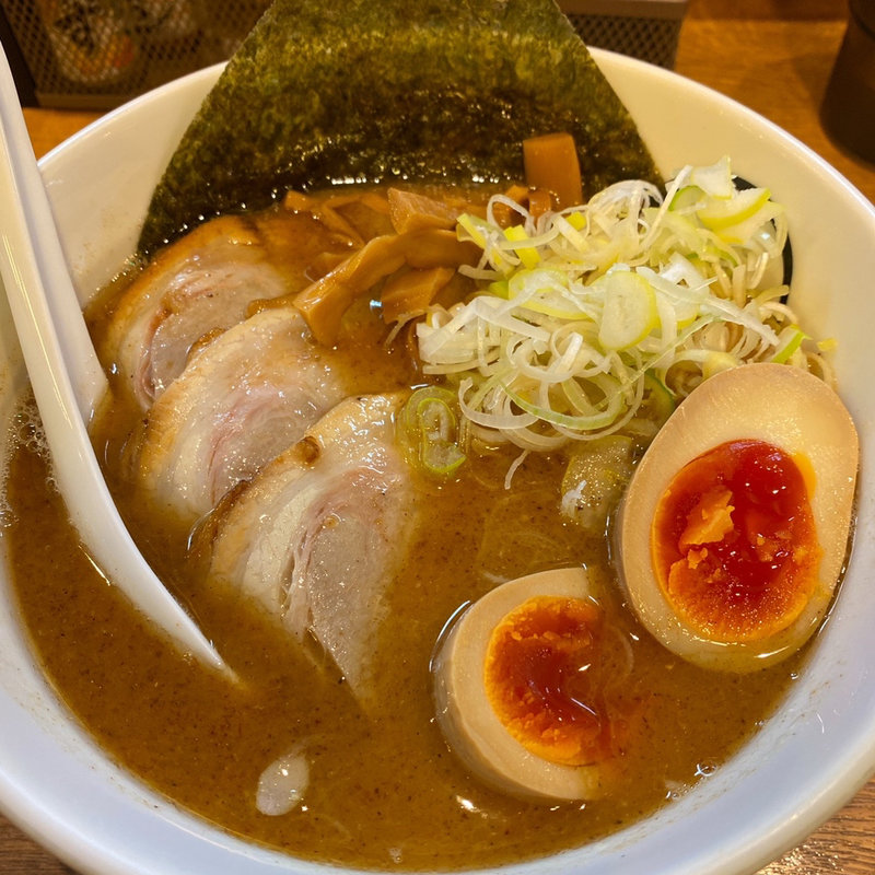 特製魚介鶏豚骨醤油らーめん(麺創 麺魂 江坂本店)