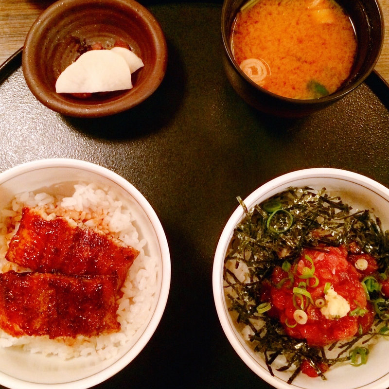 ミニまぐろ丼/ミニうなぎ丼セット(ひつまぶし稲生 エスカ店)