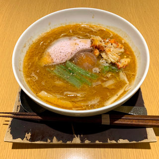 花咲ガニの坦々麺(西洋料理・麺 ヌイユ)