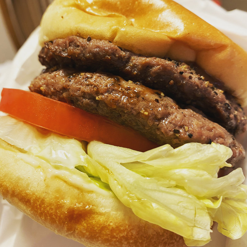 シンプルなバーガー(バーガーハウス ウズ)