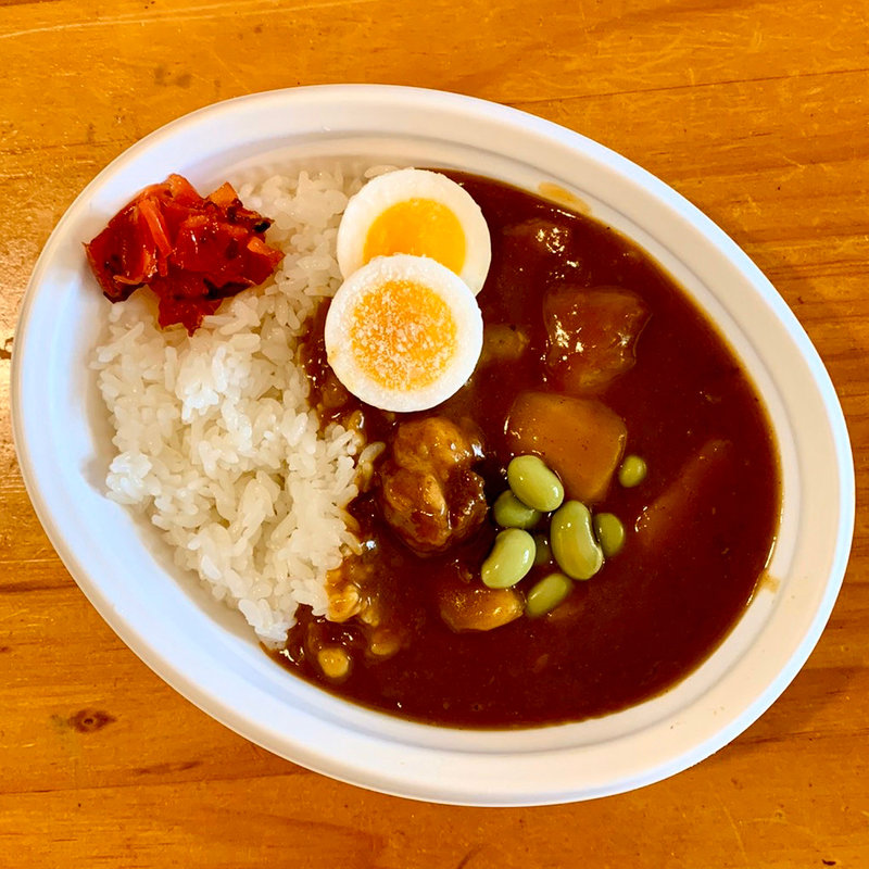 野菜・肉ゴロゴロ カレーライス（木曜日のお弁当）(まちカフェ あい)