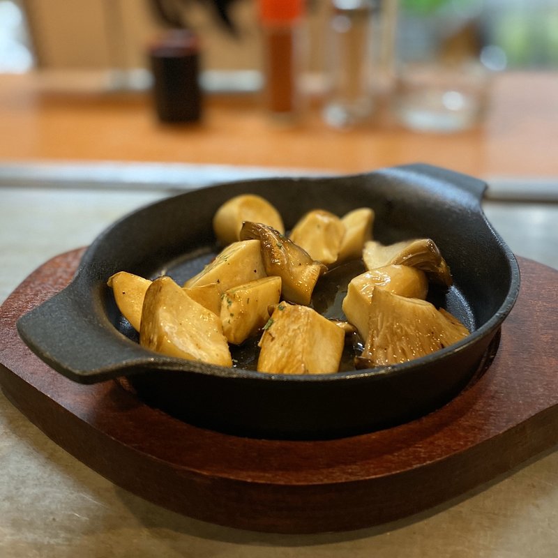 エリンギバター(鉄板屋 大吉)