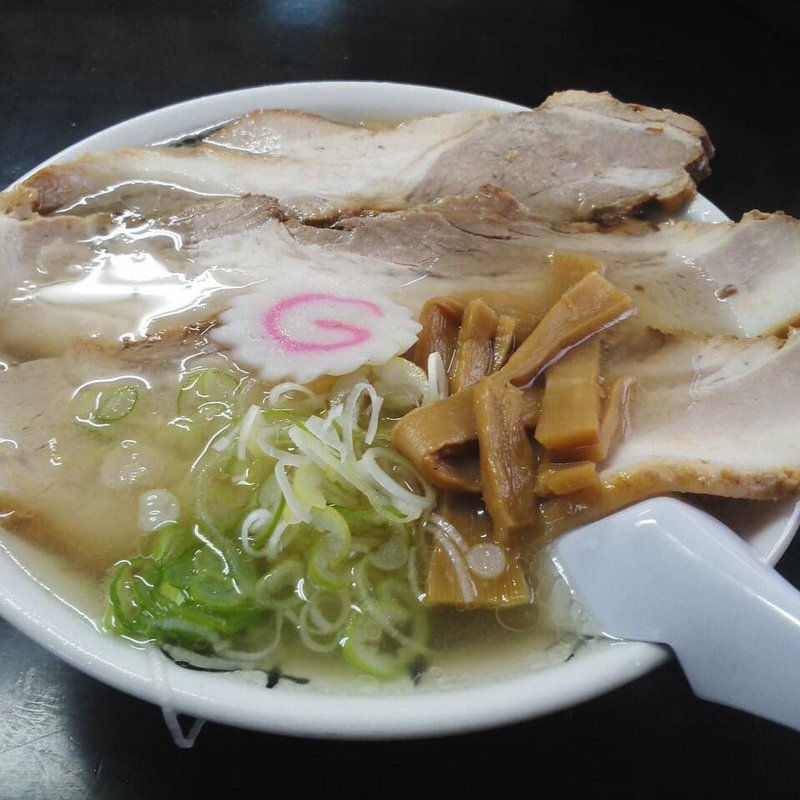しおラーメン三本乗せ(食堂はせ川)