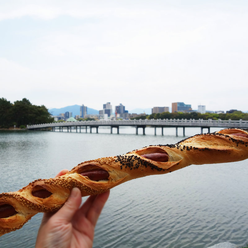 ロングソーセージパン(リボリ 大濠店)