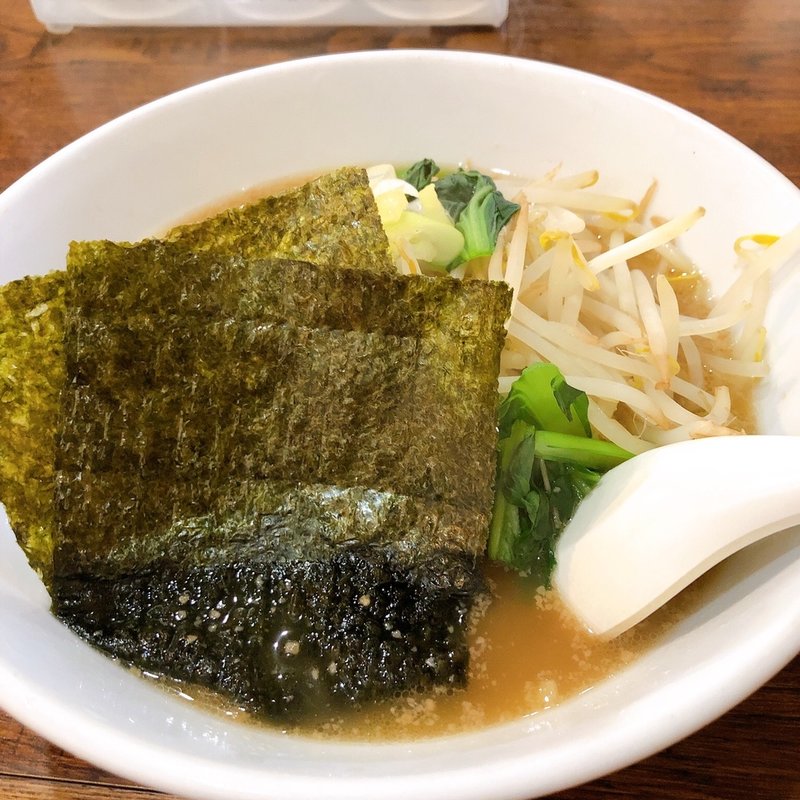 とんこつラーメン(栄雅)