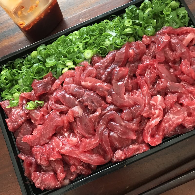 マグロユッケ寿司(マグロマート)