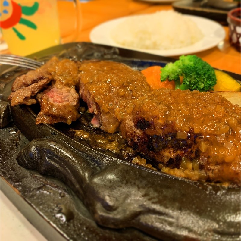 げんこつハンバーグ(炭焼きレストランさわやか)