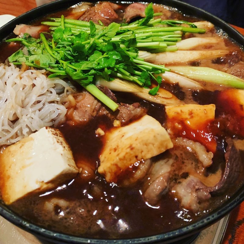 猪鍋一皿とお料理（四品）セット(もゝんじや)