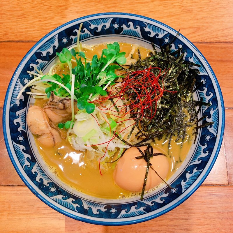 牡蠣　拉麺　味玉付き(麺や佐市)