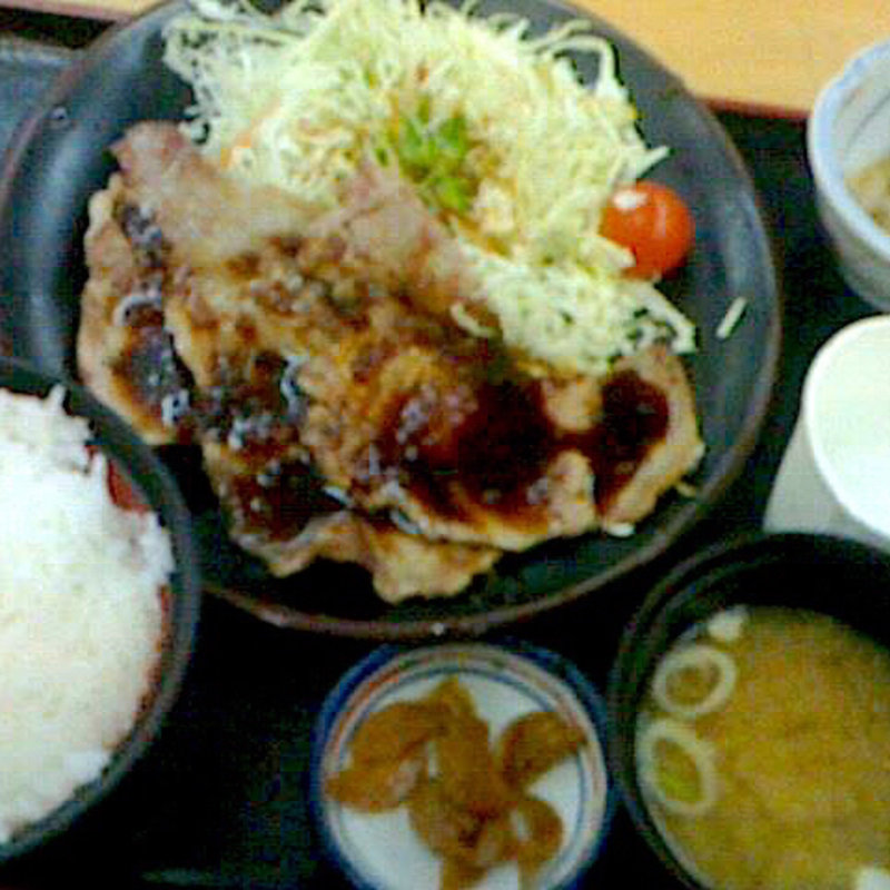 前田美豚の生姜焼き定食(国見サービスエリア（上り線）売店コーナー )