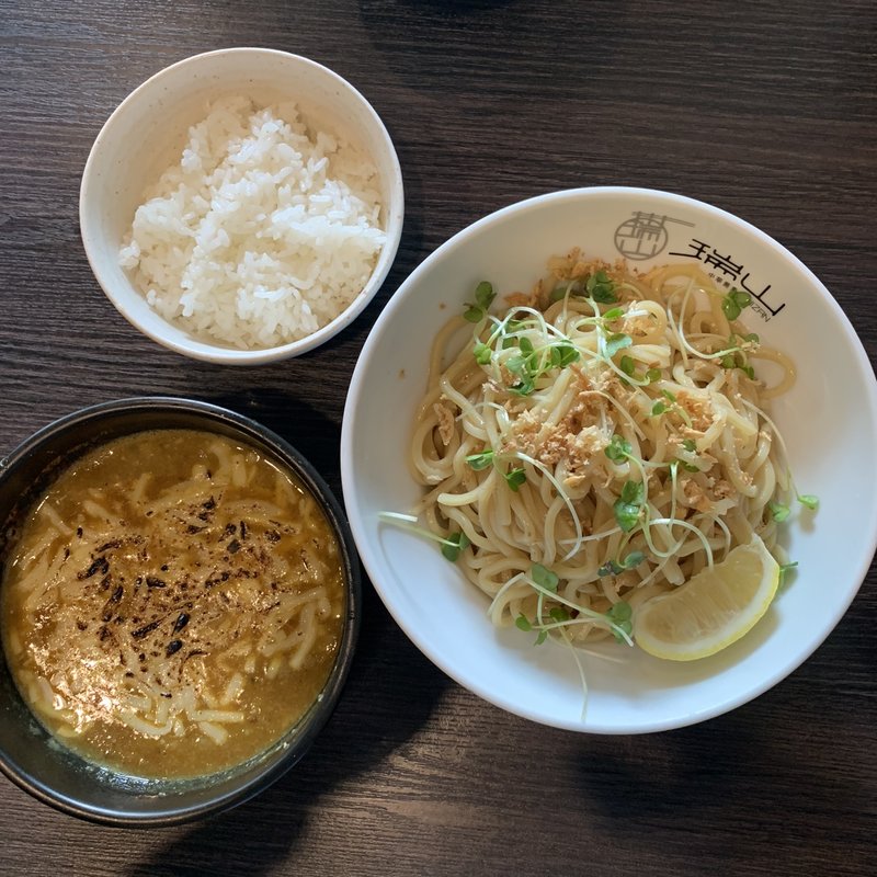 焦がしチーズのカレーつけ麺 (中華蕎麦 瑞山)