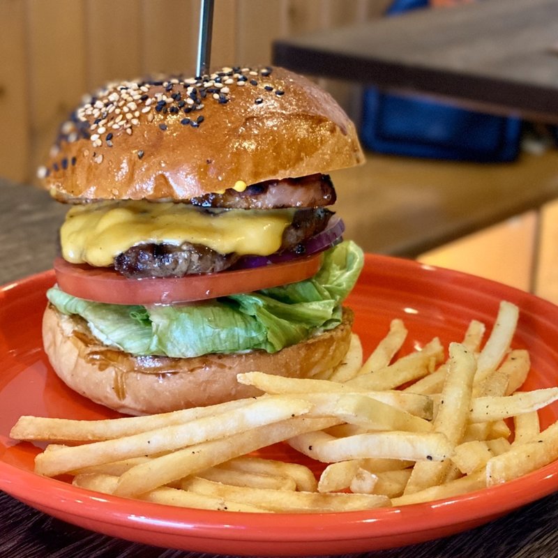 厚切りベーコンチーズバーガー(The Burgerlion-バーガリオン)
