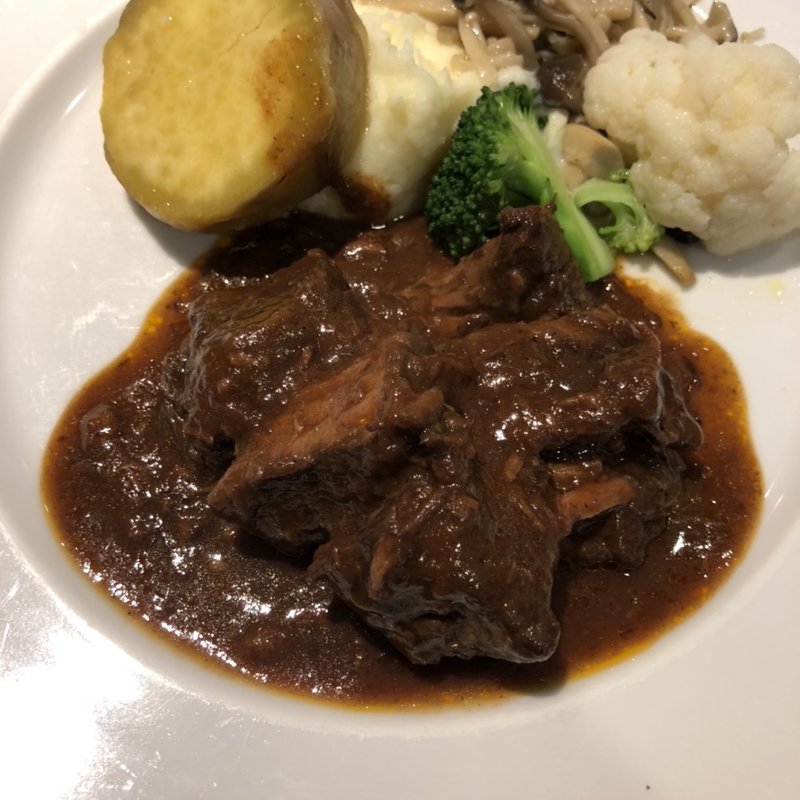 牛頰肉の赤ワイン煮込み(ビストロ旧道)