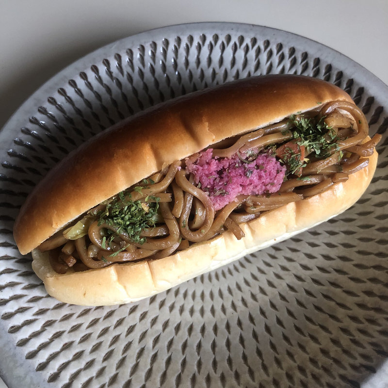 焼きそばパン(Lotus baguette)