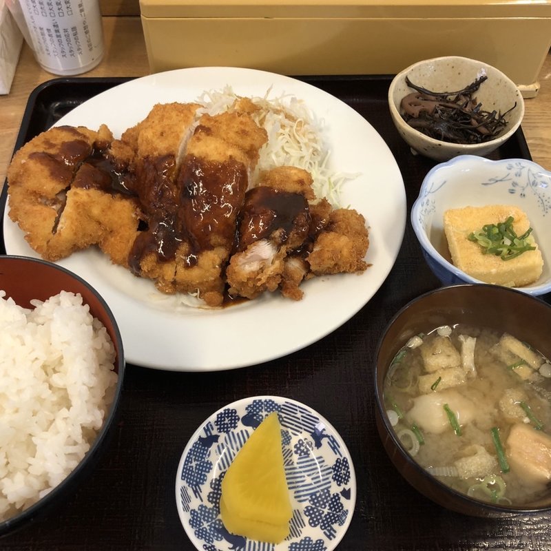 チキンカツ定食(ばんちゃ屋 （バンチャヤ）)