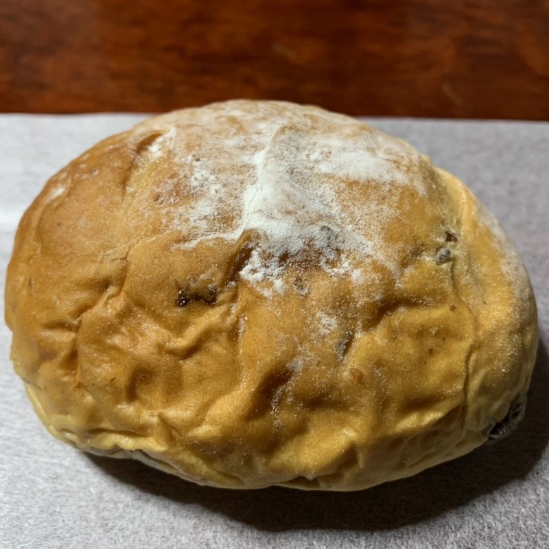 レーズン・シナモンパン(林檎と葡萄の樹)