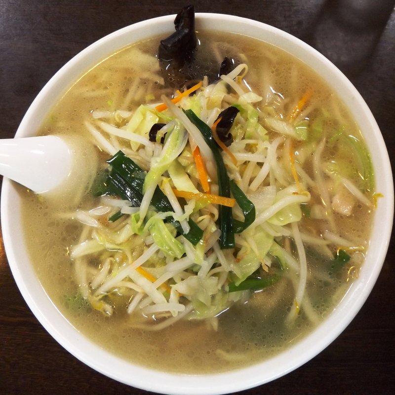 タンメン(野菜たっぷり太麺)(中華成喜)