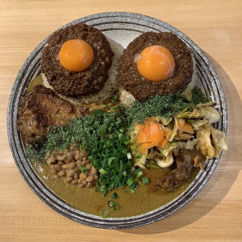 MIX大盛 キーマW 豚 アチャール 納豆 ドライパクチー(吉田カレー  )