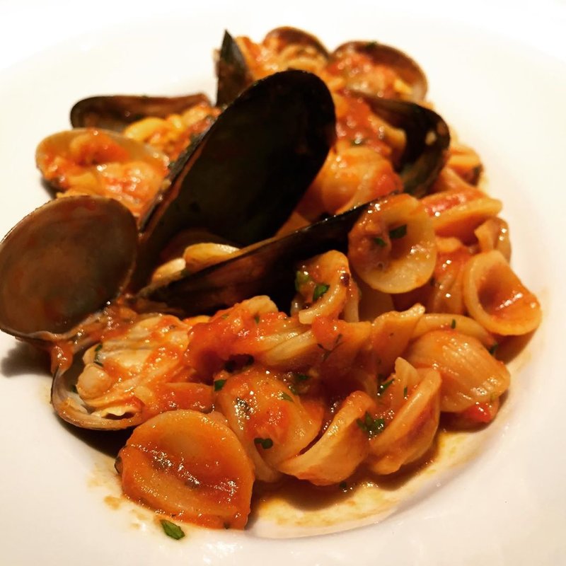 オレキエッテ 浅利とムール貝のトマトソースソース(ラゴッチャ東京)