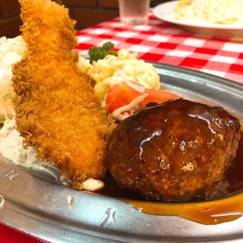昔風ハンバーグ&サーモンフライ(洋食 大吉)