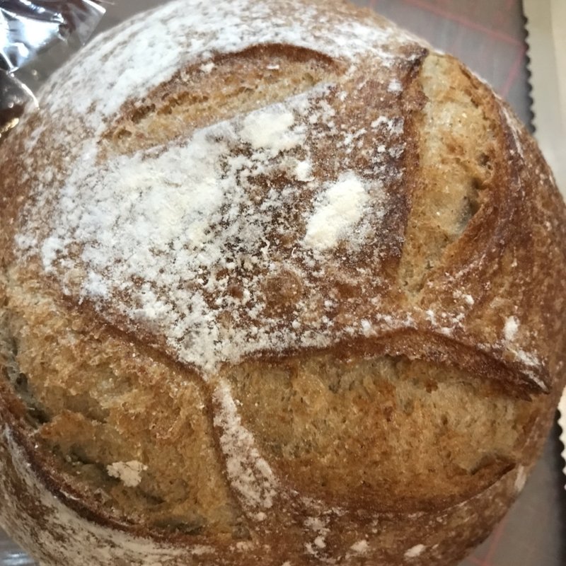 天然酵母のライ麦パン(ザ マーケット サワー ラボ)