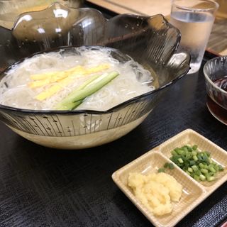冷やし素麺(船橋グランドサウナ カプセルホテル 食堂)